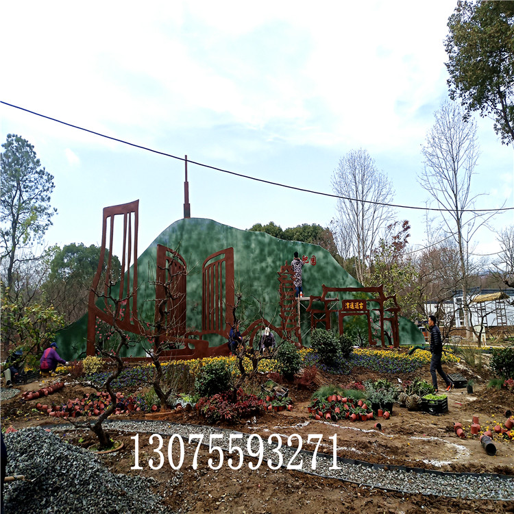 徐州玻璃鋼雕塑廠：玻璃鋼人物雕塑通常使用哪些類型的模具？